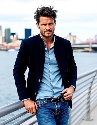 Как носить джинсы с рубашкой мужчине