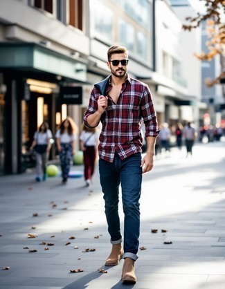 Как носить джинсы с рубашкой мужчине