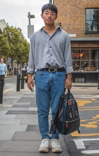 Как носить джинсы с рубашкой мужчине в жару