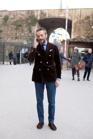 Как носить джинсы с рубашкой за 40 лет мужчине