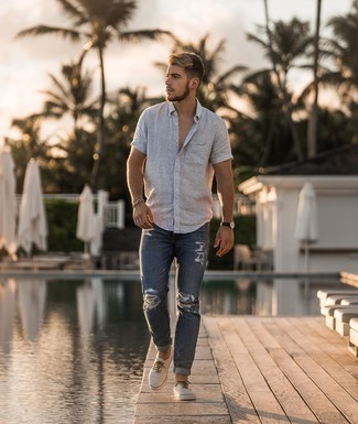 Как носить джинсы с рубашкой мужчине в жару
