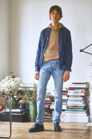 Как носить джинсы с рубашкой подросткам мужчине