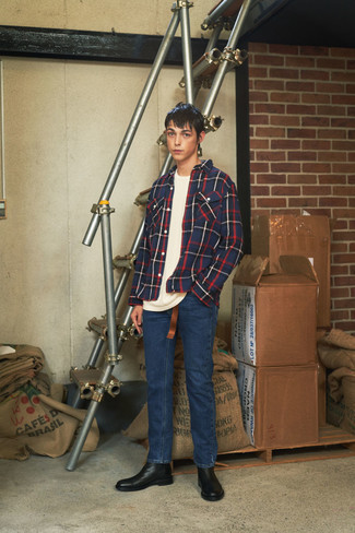 Как носить джинсы с рубашкой подросткам мужчине