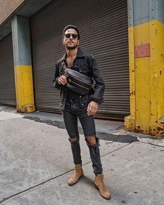 Как носить джинсы с майкой мужчине