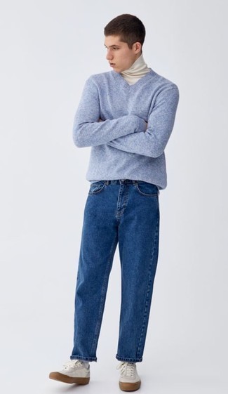 Как носить джинсы с свитером с v-образным вырезом мужчине