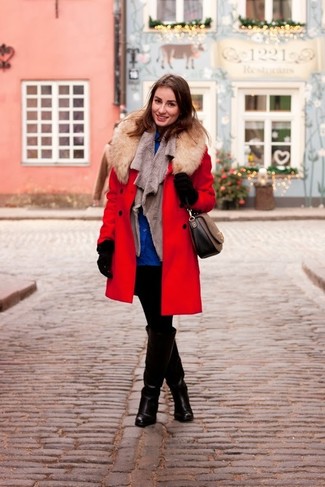 Как носить джинсы с безрукавкой женщине