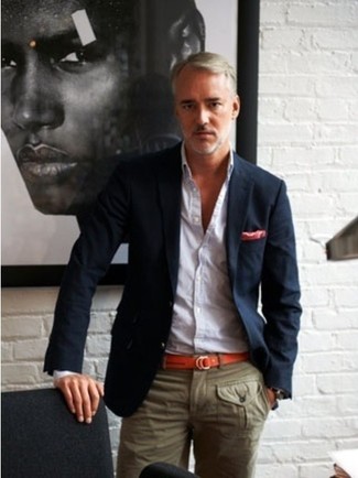 Какие пиджаки носить с светло-коричневыми брюками карго