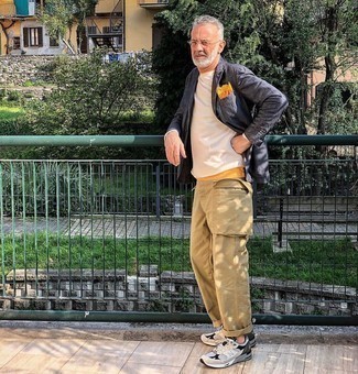 Какие пиджаки носить с светло-коричневыми брюками карго