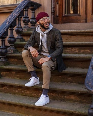 Какие пиджаки носить с светло-коричневыми брюками карго