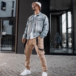 С чем носить светло-коричневые брюки карго