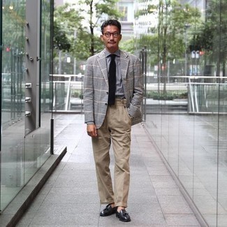 Какие лоферы носить с светло-коричневыми брюками карго