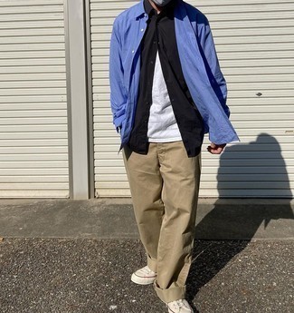 С чем носить светло-коричневые брюки чинос