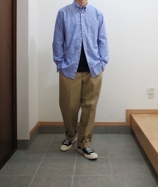 С чем носить светло-коричневые брюки чинос