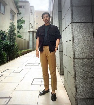 Какие лоферы носить с светло-коричневыми брюками чинос