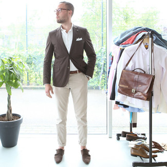 Какие монки носить с светло-коричневыми брюками чинос