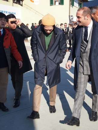 С чем носить светло-коричневые классические брюки мужчине