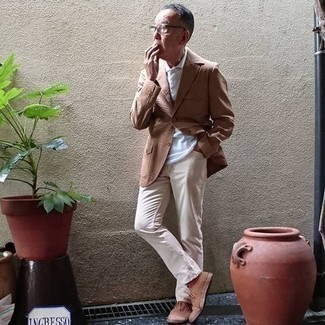 Какие пиджаки носить с светло-коричневыми джинсами мужчине