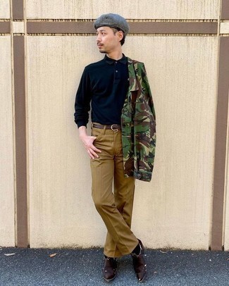 Какие куртки-рубашки носить с светло-коричневыми джинсами мужчине