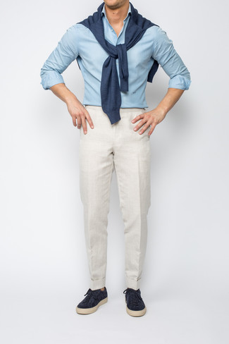 С чем носить светло-коричневые льняные брюки чинос