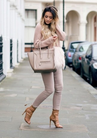 С чем носить светло-коричневые джинсы скинни