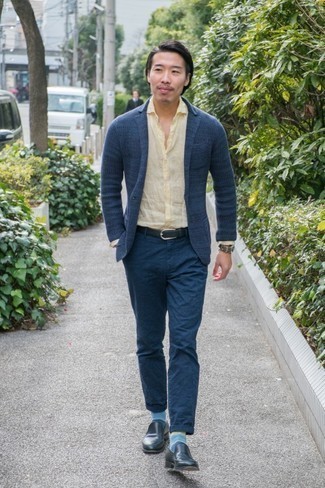 С чем носить вязаный пиджак мужчине