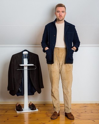 С чем носить вязаный пиджак мужчине
