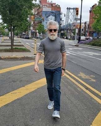 С чем носить вязаную футболку с круглым вырезом мужчине