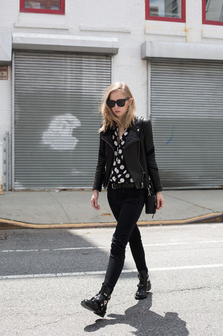 Как носить ботинки на шнуровке с косухой женщине