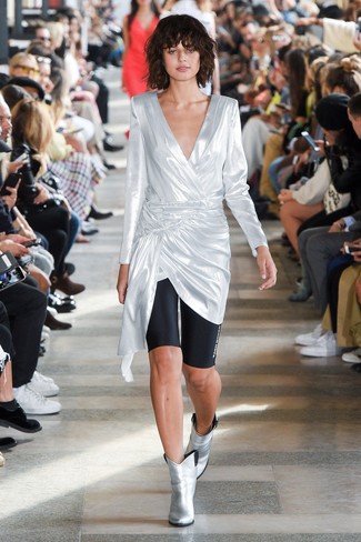 С чем носить кожаные ботильоны