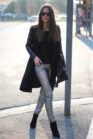 С чем носить кожаное пальто женщине