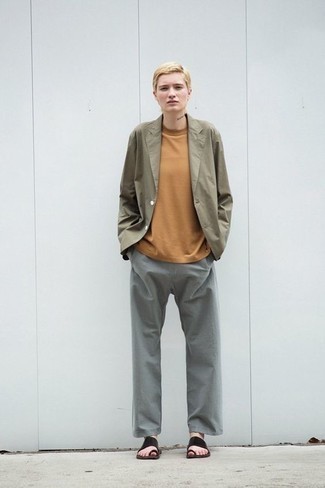 С чем носить кожаные сланцы мужчине