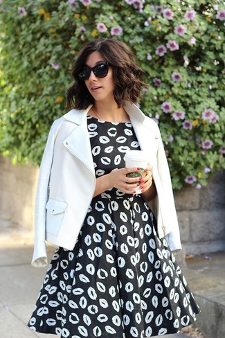 Какие платья носить с кожаной курткой