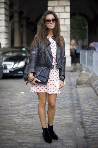Какие платья носить с кожаной курткой