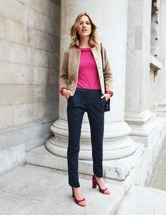 С чем носить брюки с леопардовым принтом женщине