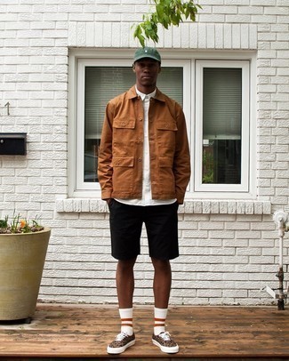 С чем носить кеды с леопардовым принтом мужчине