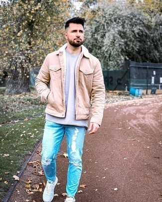 Какие куртки-рубашки носить с голубыми кроссовками мужчине