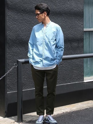 Какие майки носить с голубыми кроссовками мужчине