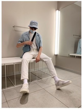 С чем носить голубую сумку мужчине