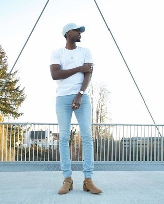 С чем носить голубую бейсболку мужчине