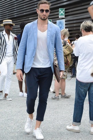 Какие брюки чинос носить с голубым пиджаком