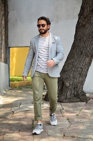 С чем носить голубой пиджак мужчине