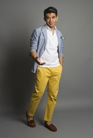 Как носить голубой пиджак с горчичными брюками чинос