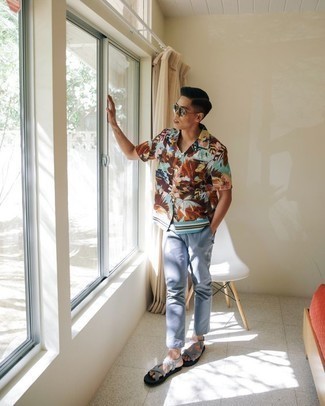 Какие сандалии носить с голубыми брюками чинос