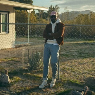 Какие куртки-рубашки носить с голубыми брюками чинос