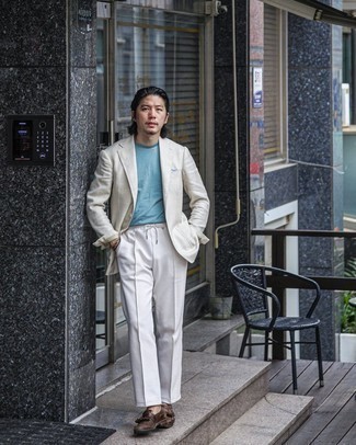 Какие пиджаки носить с голубой футболкой с круглым вырезом мужчине