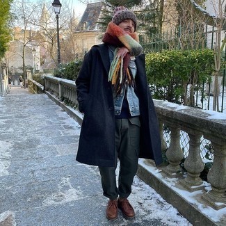 Какие ботинки дезерты носить с голубой джинсовой курткой