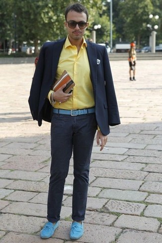 Какие пиджаки носить с голубыми мокасинами мужчине