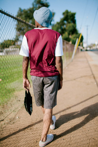 С чем носить голубую шляпу мужчине