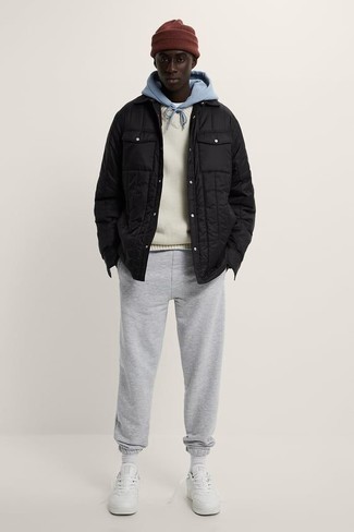 С чем носить голубой худи мужчине