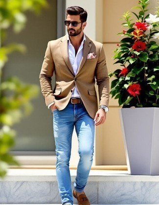 Какие пиджаки носить с голубыми джинсами мужчине